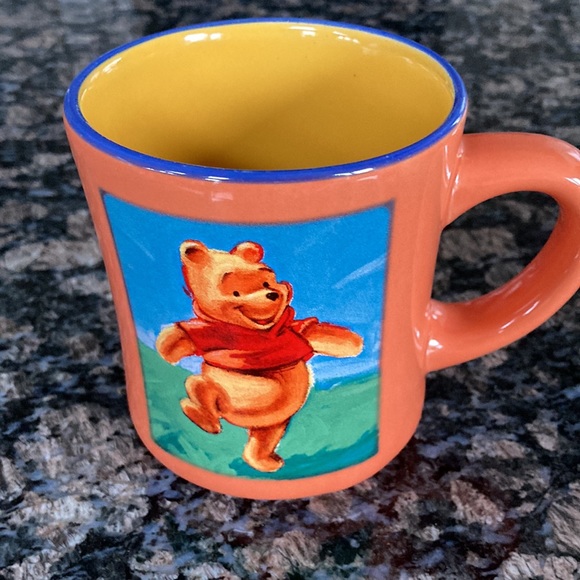 DISNEY WINNIE THE POOH COFFEE MUG 8oz - Picture 1 of 4